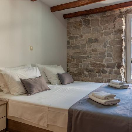 Camenno Apartments-The Heart Of Diocletian'S Palace-Open All Winter! スプリト エクステリア 写真
