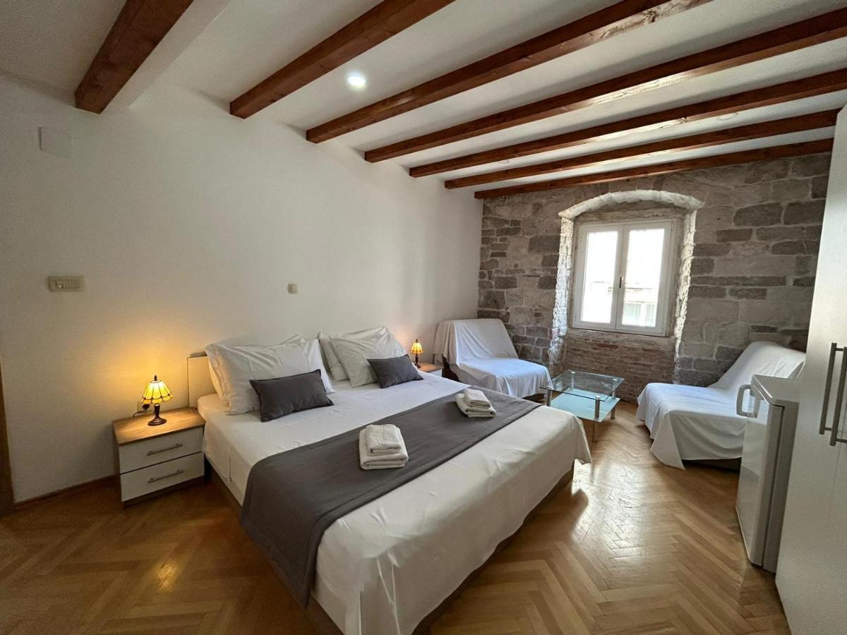 Camenno Apartments-The Heart Of Diocletian'S Palace-Open All Winter! スプリト エクステリア 写真