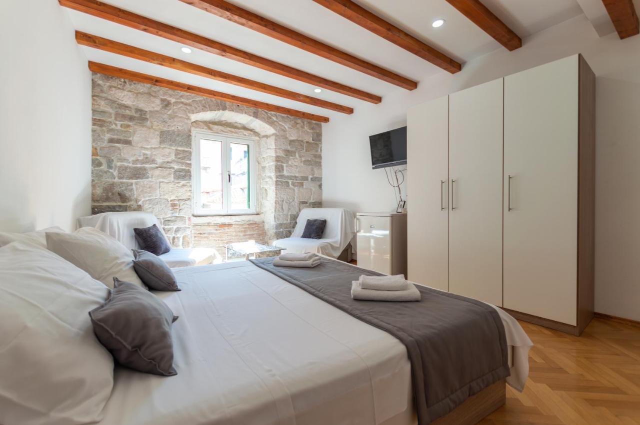 Camenno Apartments-The Heart Of Diocletian'S Palace-Open All Winter! スプリト エクステリア 写真