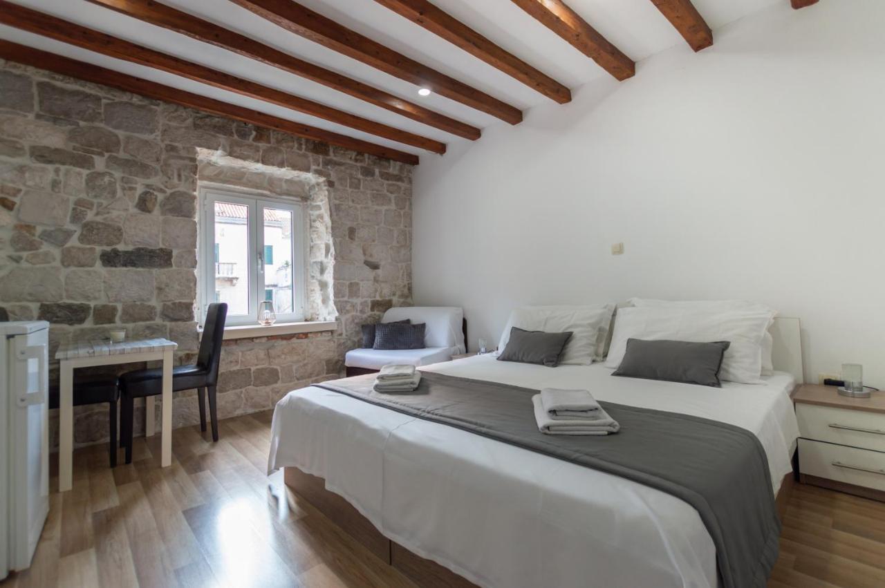 Camenno Apartments-The Heart Of Diocletian'S Palace-Open All Winter! スプリト エクステリア 写真