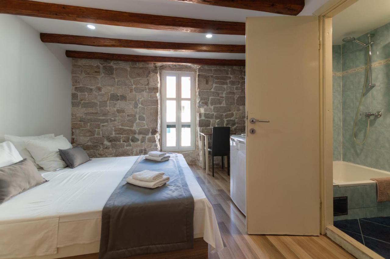 Camenno Apartments-The Heart Of Diocletian'S Palace-Open All Winter! スプリト エクステリア 写真