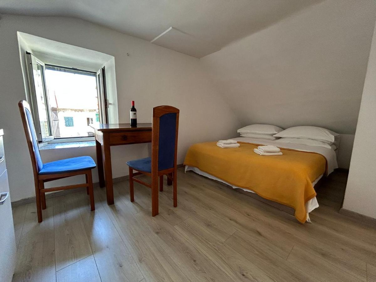 Camenno Apartments-The Heart Of Diocletian'S Palace-Open All Winter! スプリト エクステリア 写真